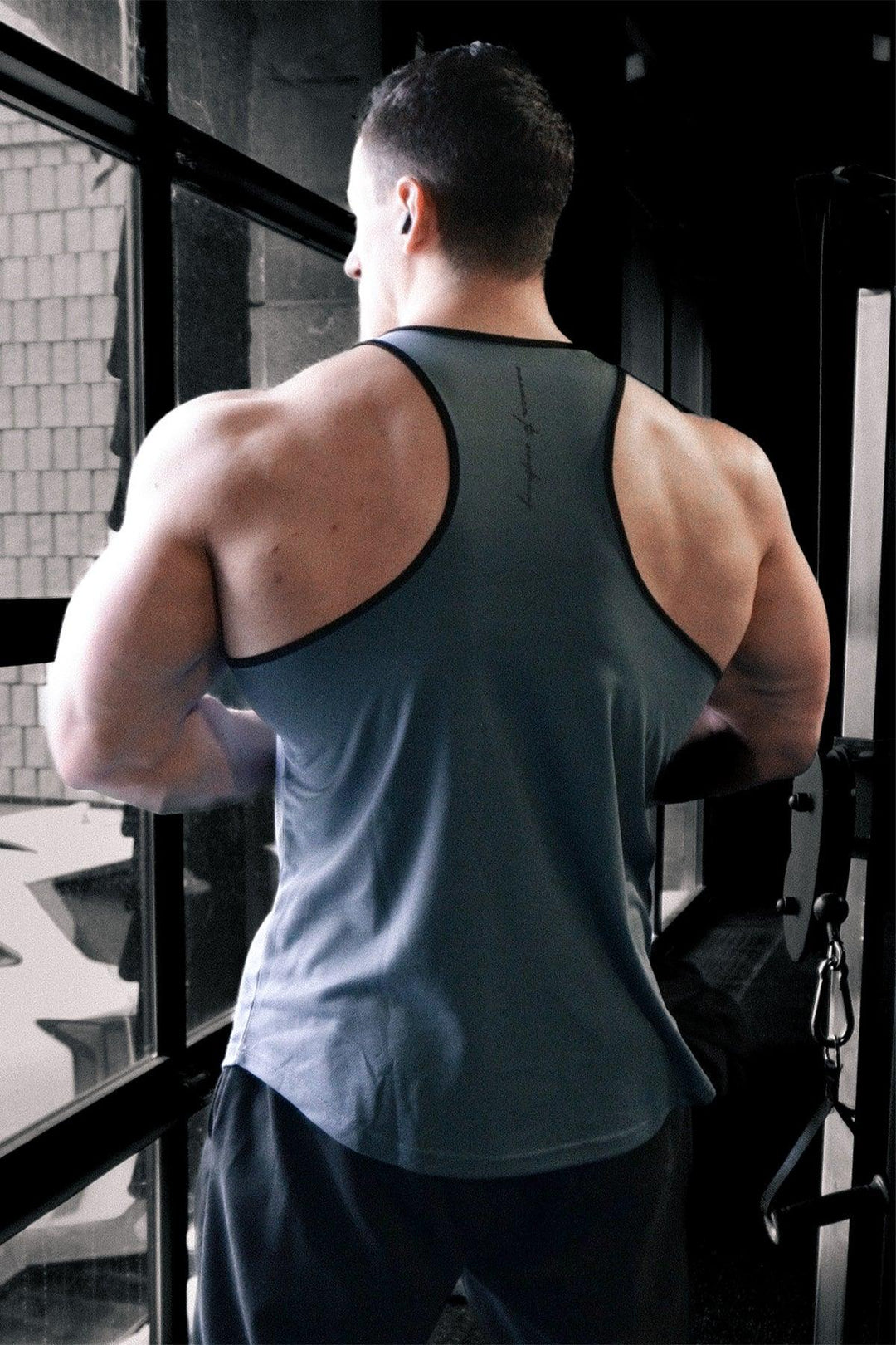 Fast-Dry Bodybuilding Workout Stringer - Gray with Black